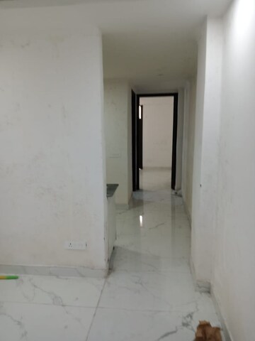 Room in 2 BHK Builder Floor at Paryavaran Complex – for Sale