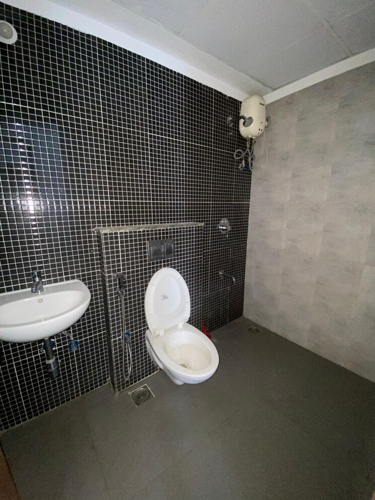 Bathroom, lodha-palava-downtown 3 Bedroom 1120 Sq.Ft. Apartment In Dombivli East Thane 7270602