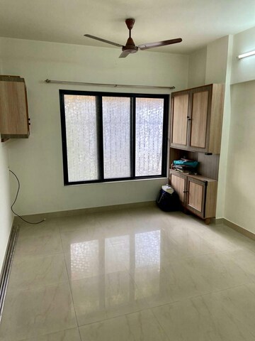Room in 2 BHK Apartment at Mulund East – for Sale