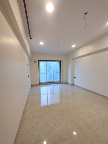 Room in 1.5 BHK Apartment at M4 Ocean View, Mazgaon – for Sale