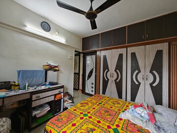 Bedroom in 3 BHK Apartment at Benzer Tower, Kandivali East – for Sale