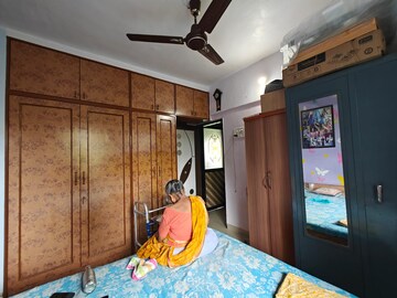 Bedroom in 3 BHK Apartment at Benzer Tower, Kandivali East – for Sale