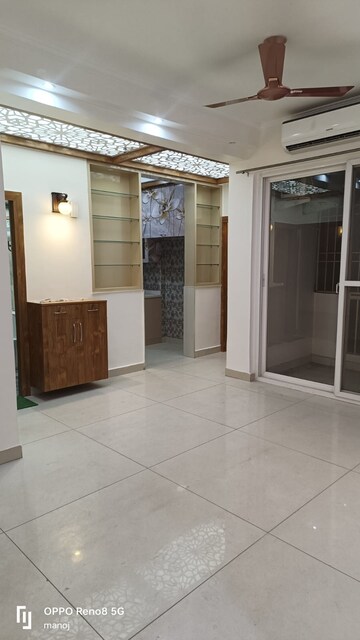 Room in 4 BHK Apartment at Indosam75, Sector 75 – for Sale
