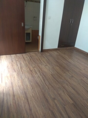 Room in 6+ BHK Independent House at New Friends Colony – for Sale