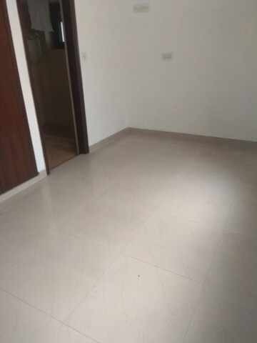 Room in 6+ BHK Independent House at New Friends Colony – for Sale