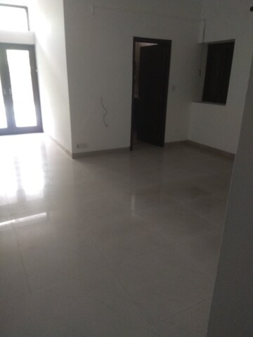 Room in 6+ BHK Independent House at New Friends Colony – for Sale