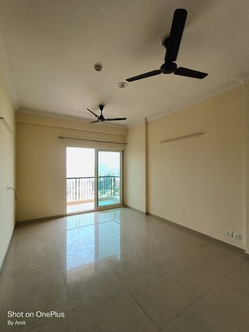 Room in 2.5 BHK Apartment at Apex Athena, Sector 75 – for Sale