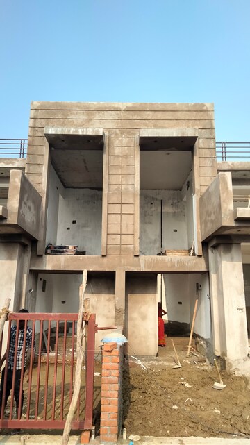 Kitchen in 3 BHK Villa at Ansal Sushant Golf city, Sushant Golf City – for Sale