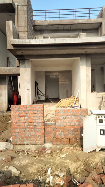 Kitchen in 3 BHK Villa at Ansal Sushant Golf city, Sushant Golf City – for Sale