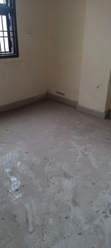 Room in 2 BHK Builder Floor at Mayur Vihar Phase 1 – for Sale