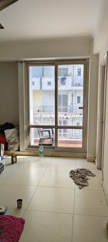 Room in 2 BHK Apartment at Value Meadows Vista, Raj Nagar Extension – for Sale