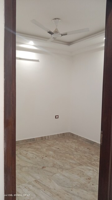 Room in 3 BHK Builder Floor at Chattarpur – for Sale