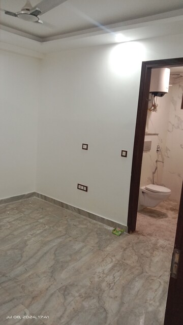 Room in 3 BHK Builder Floor at Chattarpur – for Sale