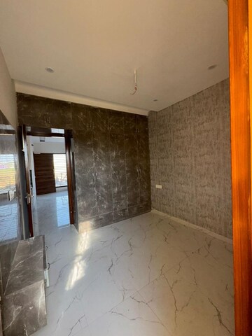 Room in 3 BHK Independent House at Bhago Majra Road – for Sale