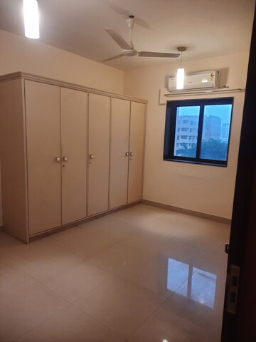 Furnished Amenities in 2 BHK Apartment at Casablanca, Cuffe Parade – for Sale