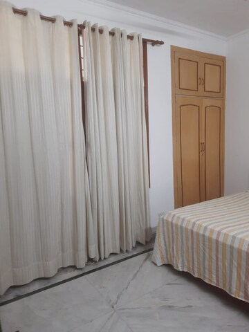 Bedroom in 3.5 BHK Builder Floor at Ardee City, Sector 52 – for Sale