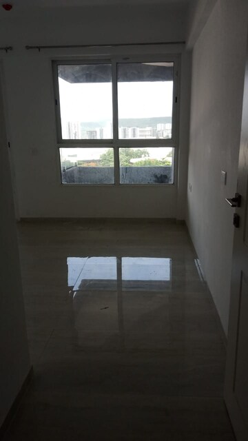 Room in 1 BHK Apartment at VTP Leonara, Mahalunge – for Sale