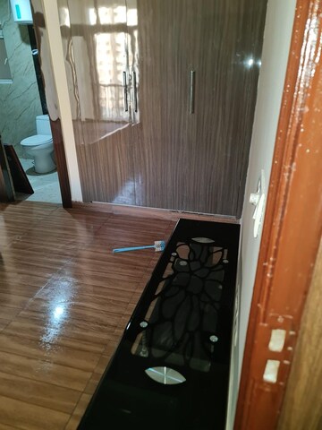 Bedroom in 2.5 BHK Apartment at Amrapali Silicon City, Sector 76 – for Sale