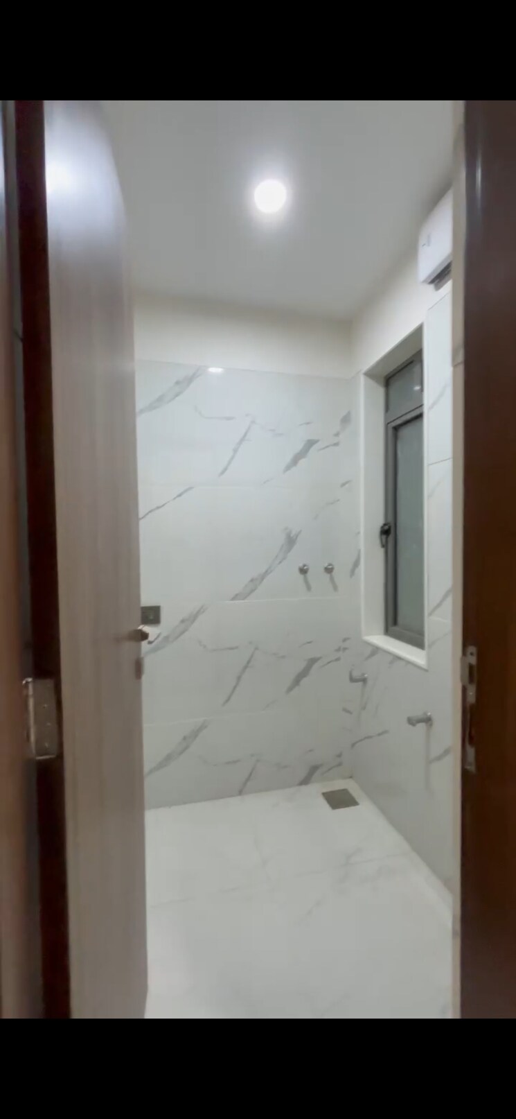 Bathroom, options-kinara 4 Bedroom 1691 Sq.Ft. Apartment In Juhu Mumbai 7272648