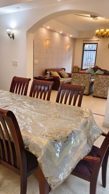 Bedroom in 4 BHK Builder Floor at Eros Rosewood City, Sector 49 – for Sale