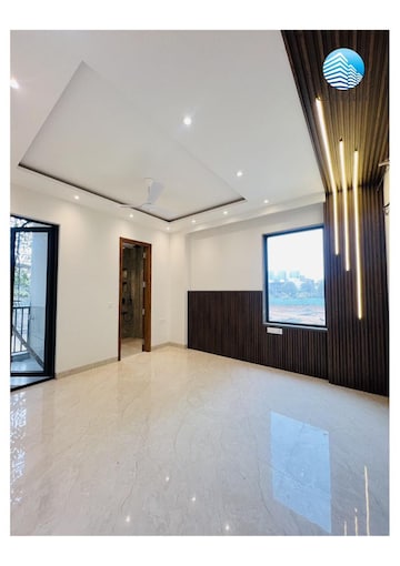 Room in 3 BHK Builder Floor at Infinite Luxury, South City 2 – for Sale