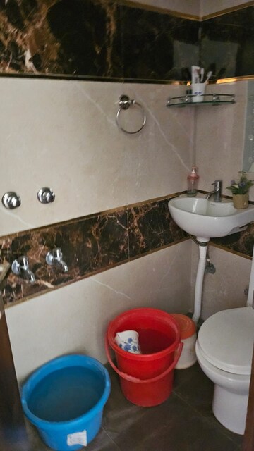 Furnished Amenities in 3 BHK Builder Floor at New Palam Vihar – for Sale
