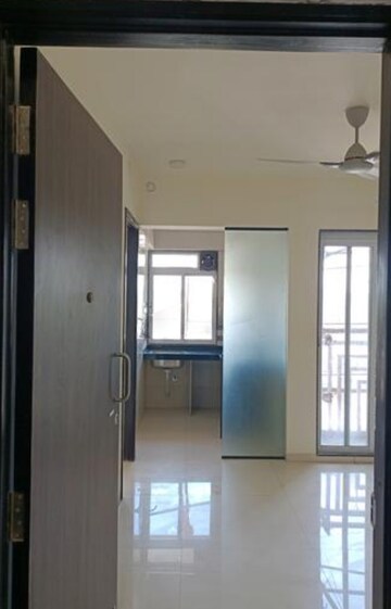 Room in 2 BHK Apartment at Kalpataru Hills, Manpada – for Sale