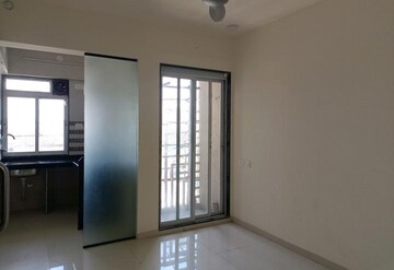 Room in 2 BHK Apartment at Kalpataru Hills, Manpada – for Sale