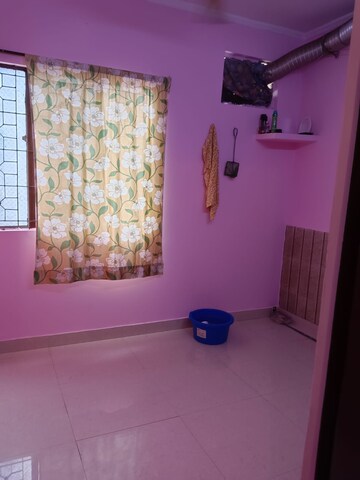 Room in 2 BHK Builder Floor at Lajpat Nagar – for Rent