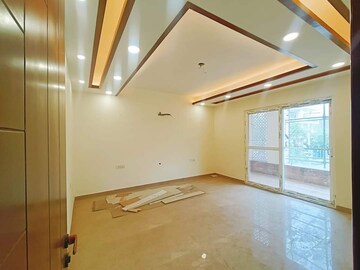 Room in 3.5 BHK Builder Floor at Sainik Colony – for Sale