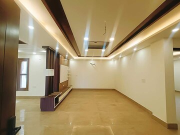 Living Room in 3.5 BHK Builder Floor at Sainik Colony – for Sale