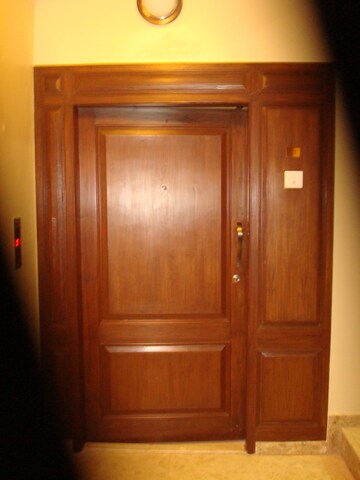 Furnished Amenities in 3 BHK Apartment at Worli – for Sale