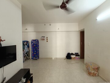 Furnished Amenities in 1 BHK Apartment at Lodha Amara, Kolshet Road – for Sale