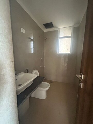 Bathroom in 2 BHK Apartment at DLF Regency Park I, Dlf Phase iv – for Sale
