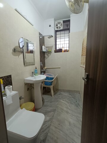 Team Area in 3 BHK Builder Floor at Green Fields Colony – for Sale