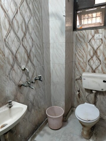 Bathroom in 3 BHK Builder Floor at Sector 49 – for Sale
