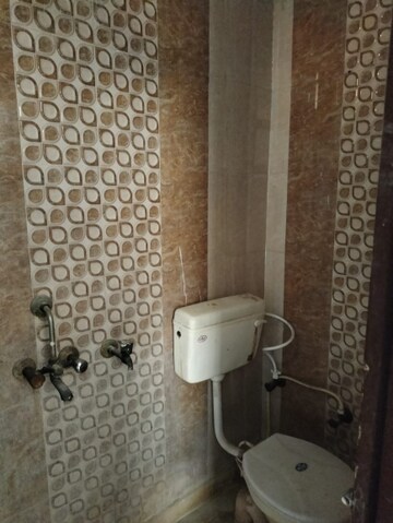 Bathroom in 3 BHK Builder Floor at Sector 49 – for Sale