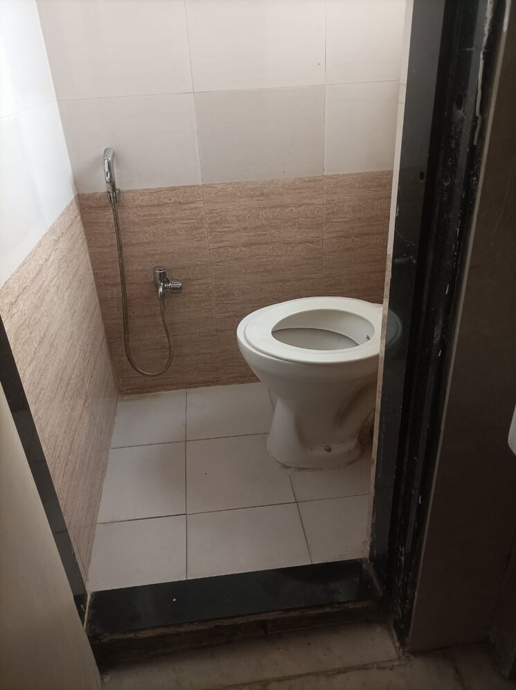 Attached Bathroom, mantri-park 2 Bedroom 741 Sq.Ft. Apartment In Goregaon East Mumbai 7273497