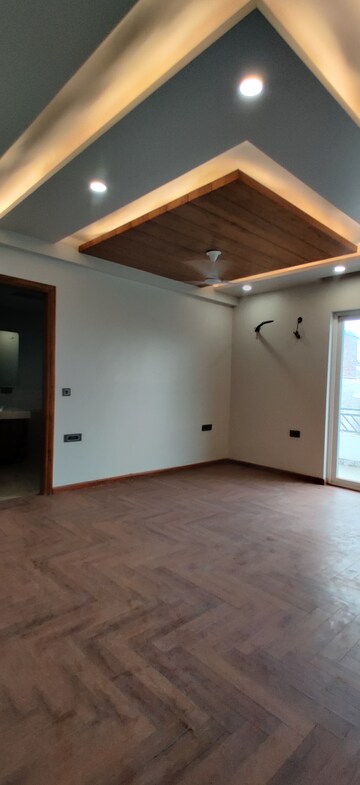 Kitchen in 4 BHK Independent House at Sector 21c – for Sale