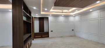 Room in 4 BHK Independent House at Sector 21c – for Sale