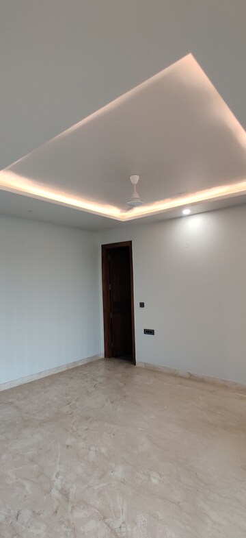 Furnished Amenities in 4 BHK Independent House at Sector 21c – for Sale