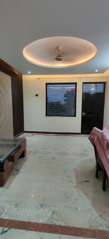 Bedroom in 4 BHK Builder Floor at Sector 21a – for Sale