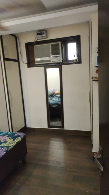 Furnished Amenities in 3 BHK Builder Floor at Ramesh Nagar – for Sale