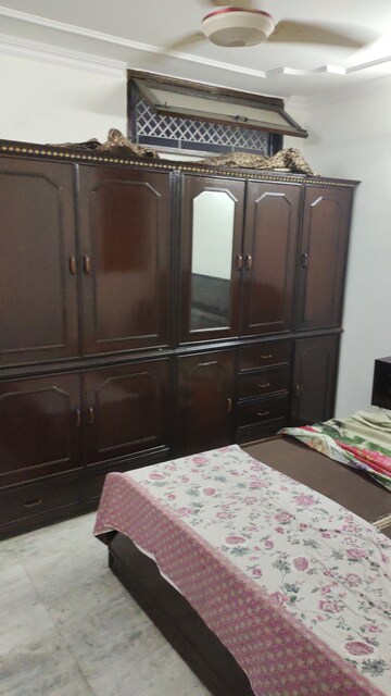 Furnished Amenities in 2 BHK Builder Floor at Mansarover Garden – for Sale