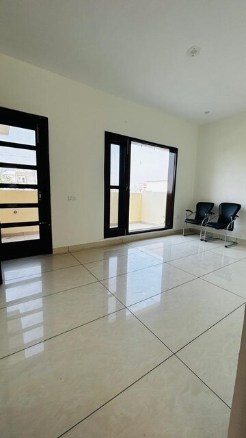 Room in 3 BHK Villa at Sector 114 – for Sale