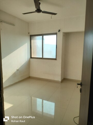 Room in 2 BHK Apartment at Lodha Splendora, Ghodbunder Road – for Sale