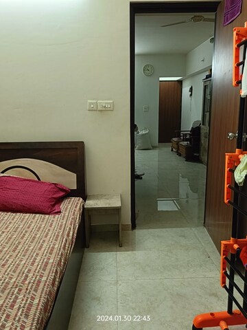 Bedroom in 1 BHK Apartment at Lodha Amara, Kolshet Road – for Sale