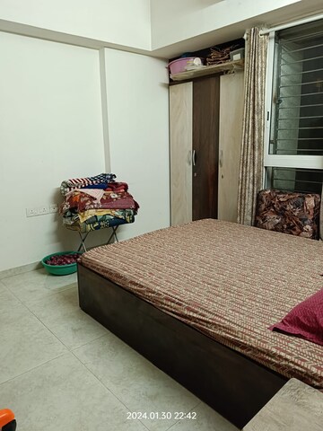 Bedroom in 1 BHK Apartment at Lodha Amara, Kolshet Road – for Sale