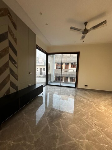 Room in 3.5 BHK Apartment at Jharsa – for Sale