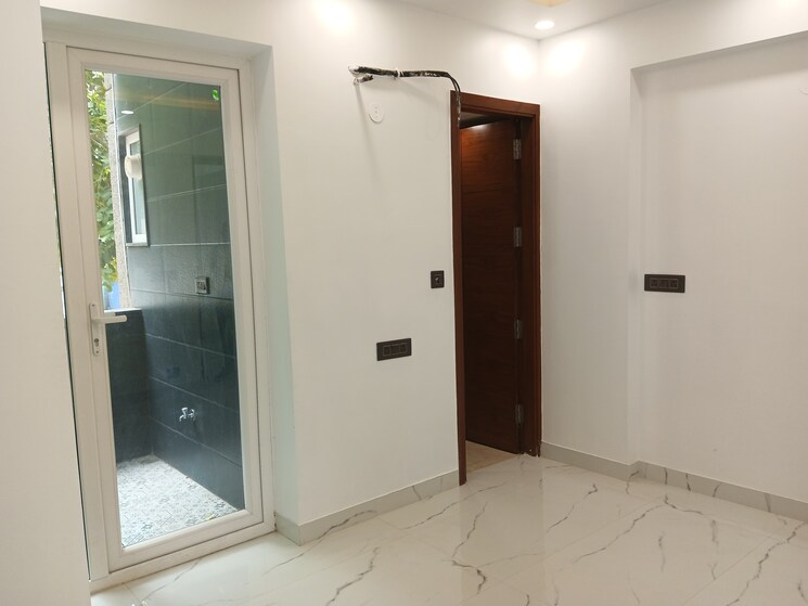 Room, sector 11 dwarka 3 Bedroom 1500 Sq.Ft. Apartment In Sector 11 Dwarka Delhi 7274187
